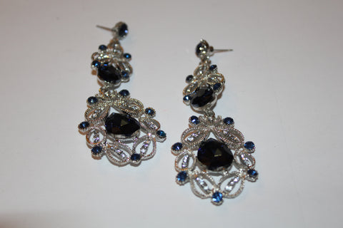 W00384  Elegant Silvertone Navy and Clear Crystal Drop Earrings